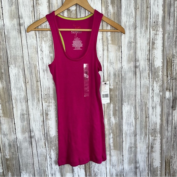 ✨ RARE FIND: NWT Miley Cyrus x Max Azria Y2K Ribbed Tank ✨ Large - Picture 1 of 4